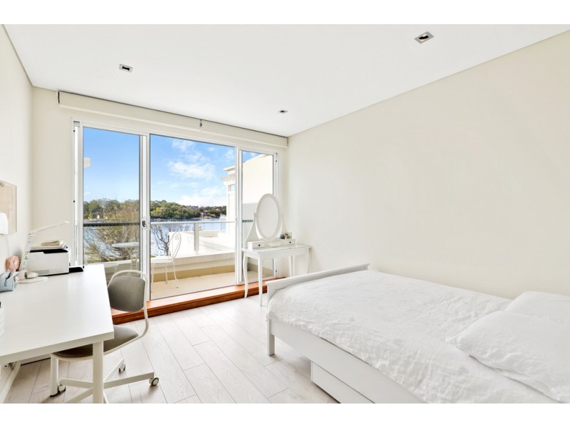 155 Peninsula Drive, Breakfast Point NSW 2137