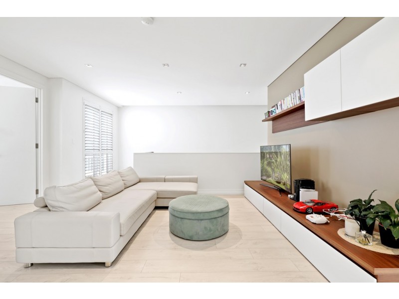 155 Peninsula Drive, Breakfast Point NSW 2137