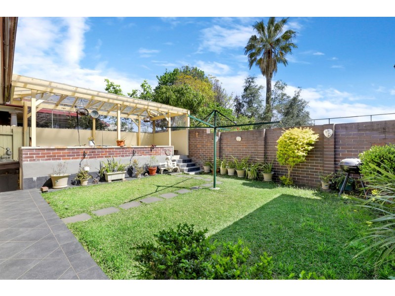 32 Cumming Avenue, Concord West NSW 2138