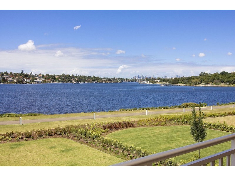 93 Peninsula Drive, Breakfast Point NSW 2137