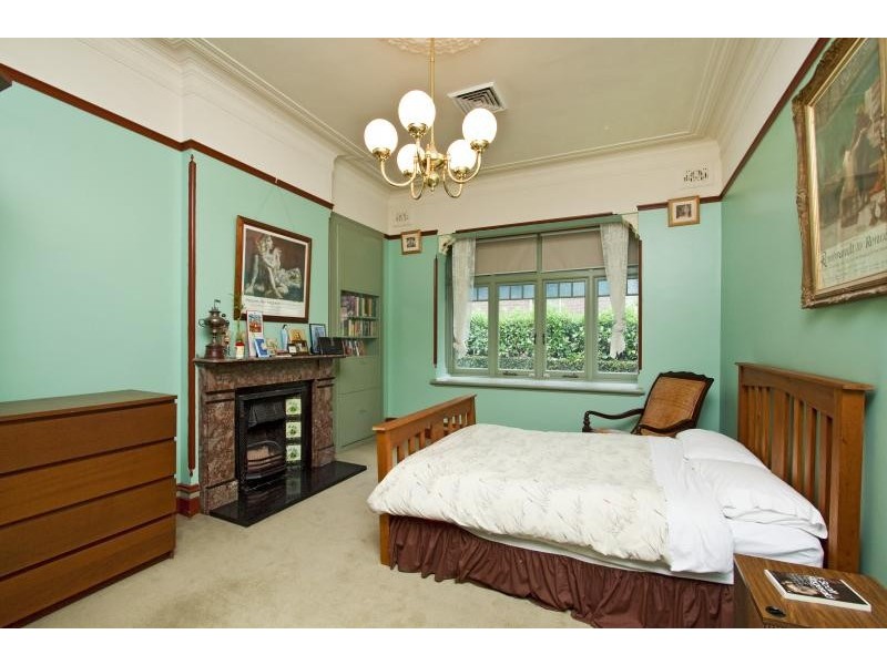 13 Appian Way, Burwood NSW 2134