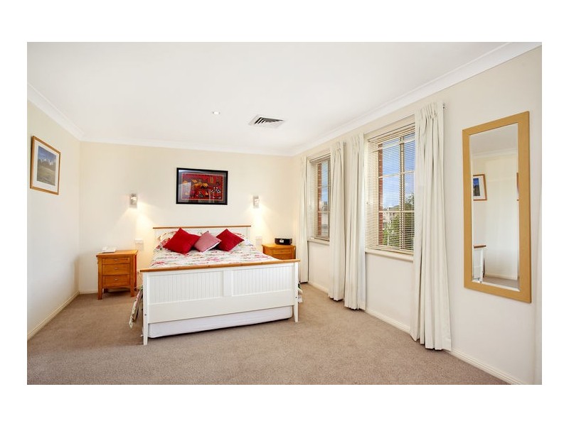 16 Spring Park Circuit, Breakfast Point NSW 2137