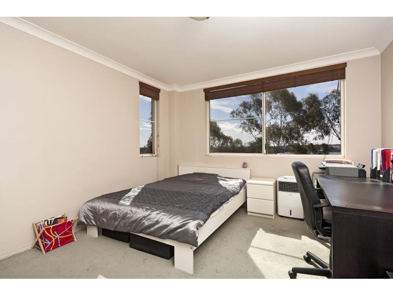 404/10 Wentworth Drive, Liberty Grove NSW 2138