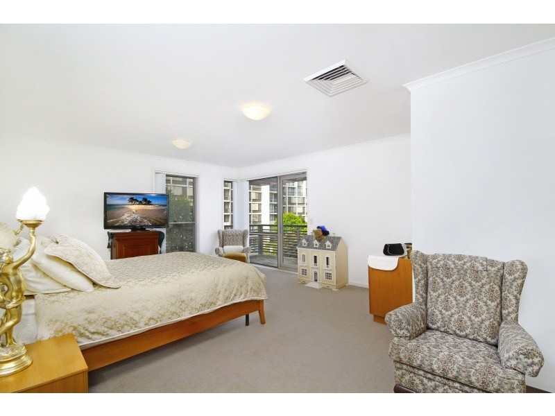 13 Edgewood Crescent, Cabarita NSW 2137