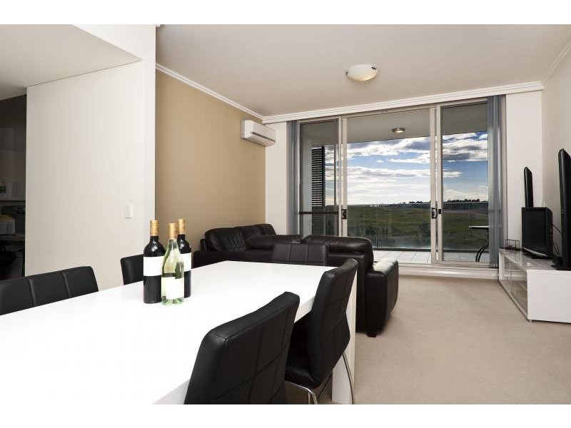783/33 Hill Road, Wentworth Point NSW 2127