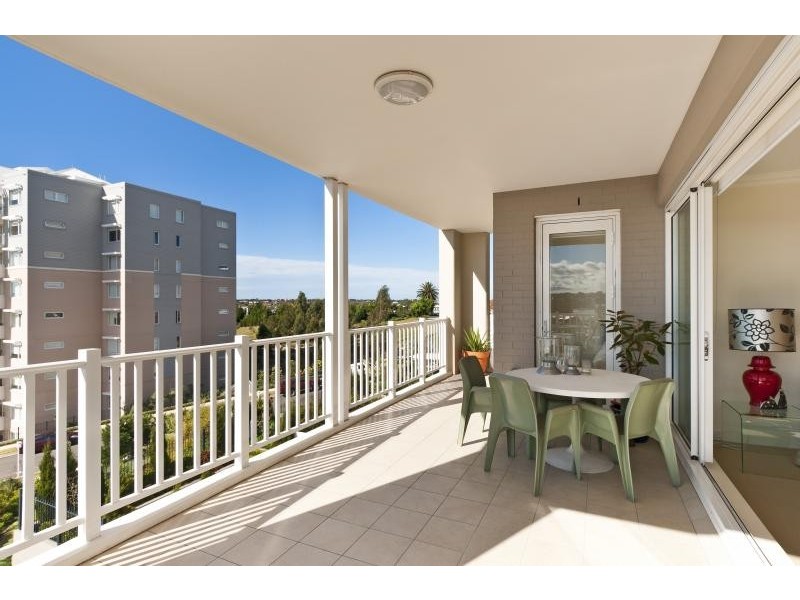 37/68 Village Drive, Breakfast Point NSW 2137
