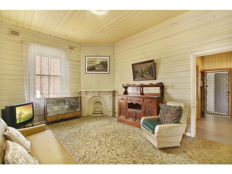 8 Fairview Street, Concord NSW 2137