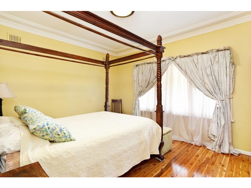 18 Lorraine Street, North Strathfield NSW 2137