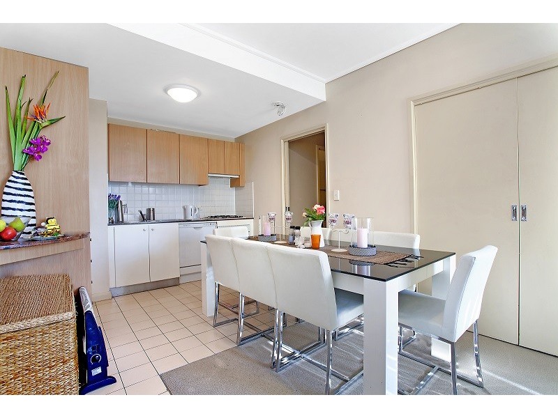 30/27 Bennelong Road, Wentworth Point NSW 2127