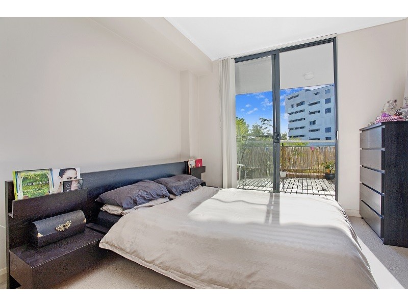 30/27 Bennelong Road, Wentworth Point NSW 2127