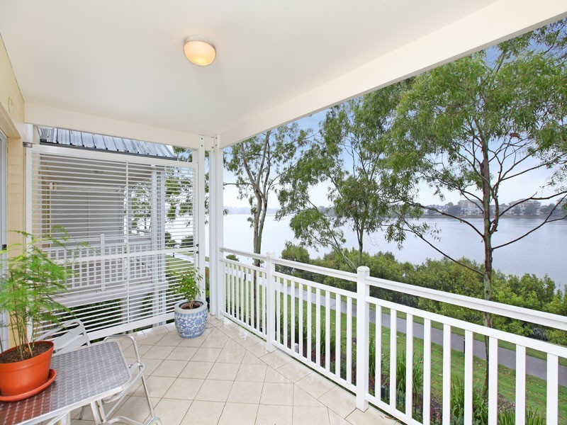 12 Jacaranda Drive, Cabarita NSW 2137