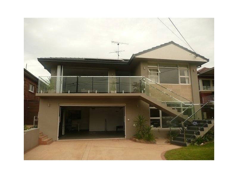 8 RHONDA PLACE, Concord NSW 2137