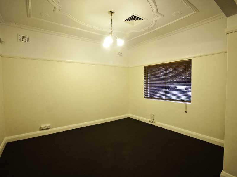 2 Second Ave, Five Dock NSW 2046