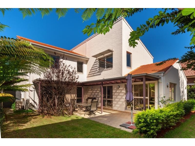 6 Strathroy Close, Cabarita NSW 2137