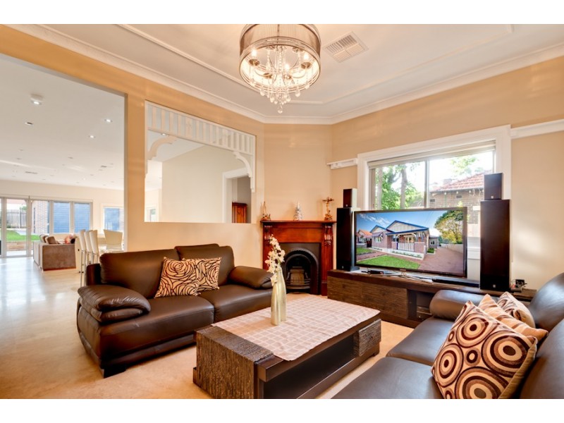 24 Queen Street, Concord West NSW 2138