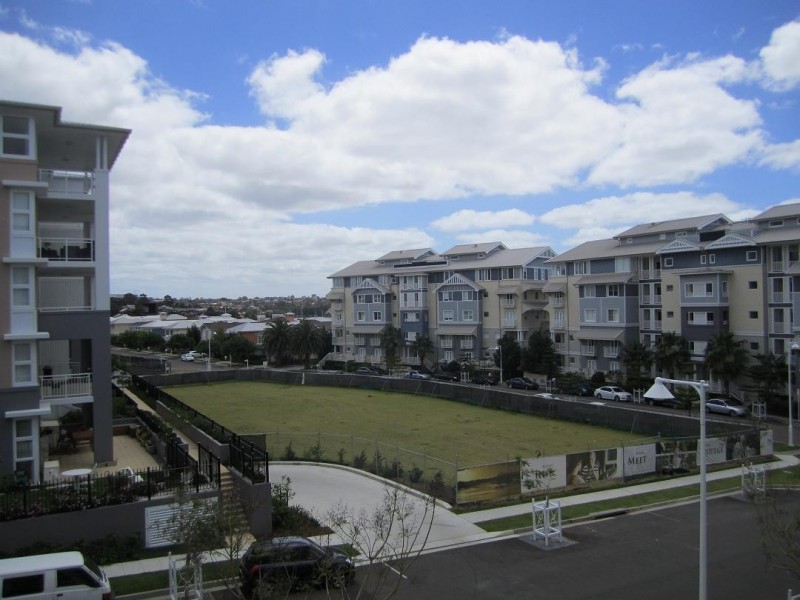 307/2 Rosewater Ct, Breakfast Point NSW 2137