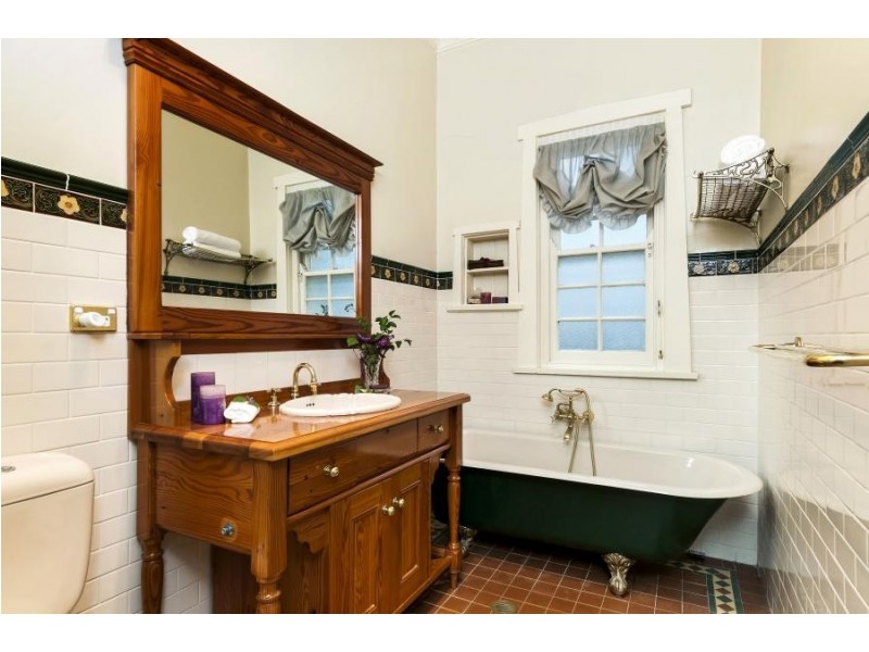 6 Edward Street, Concord NSW 2137