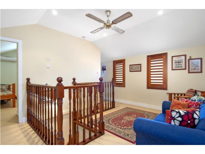 11 Noble Street, Rodd Point NSW 2046