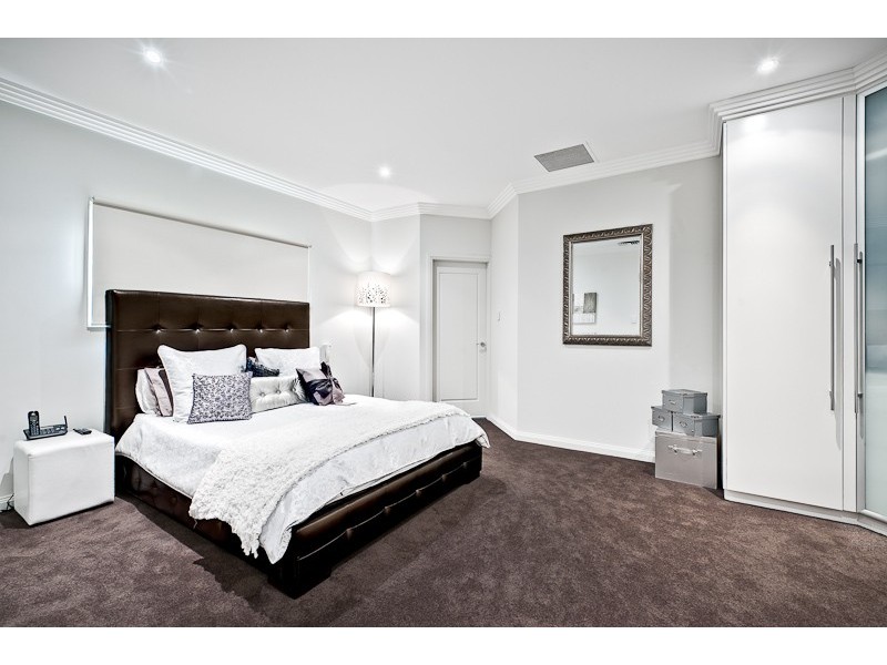 39 Wellbank Street, Concord NSW 2137