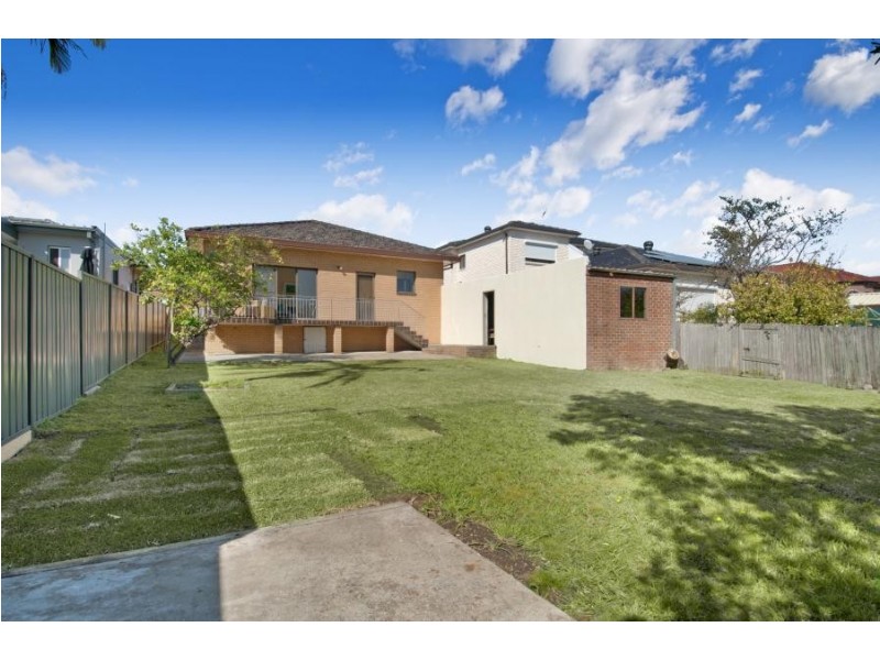 16 Russell Street, Russell Lea NSW 2046