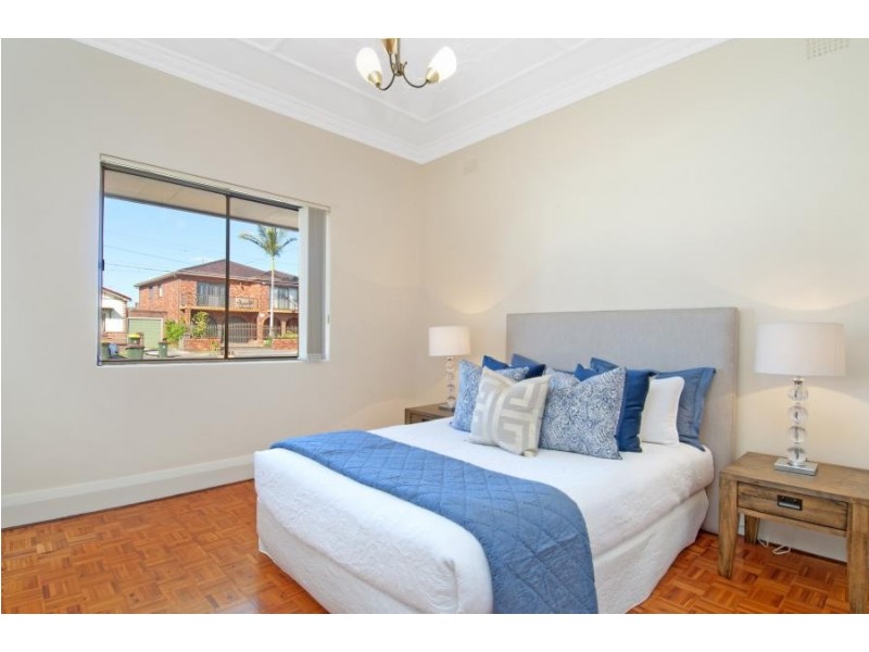 16 Russell Street, Russell Lea NSW 2046