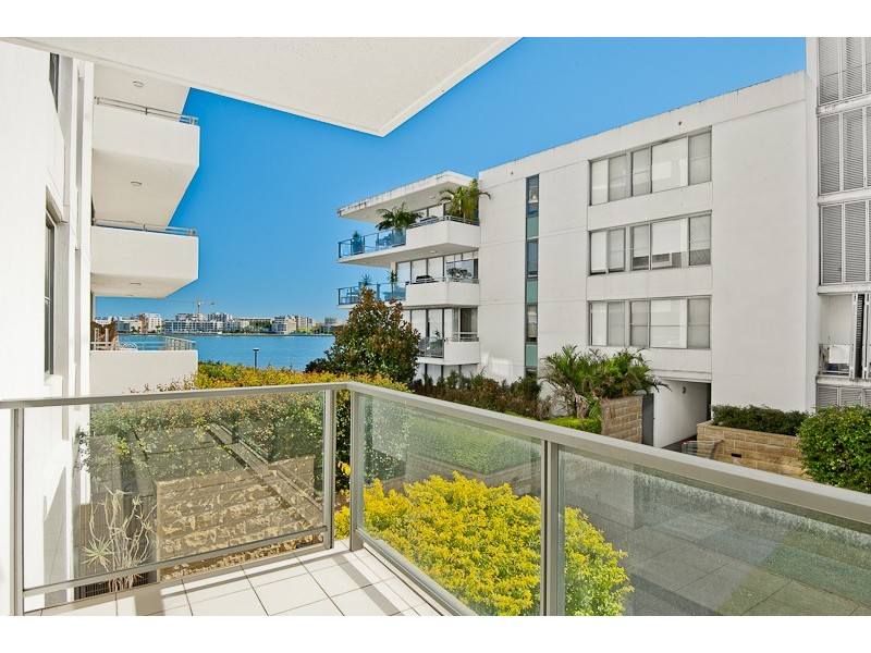 203/4 Lewis Avenue, Rhodes NSW 2138