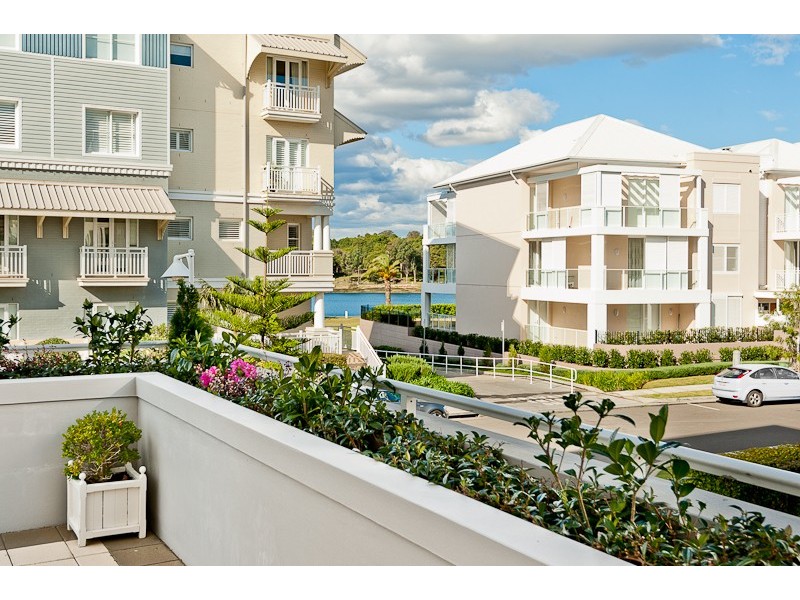 102/2 Rosewater Circuit, Breakfast Point NSW 2137