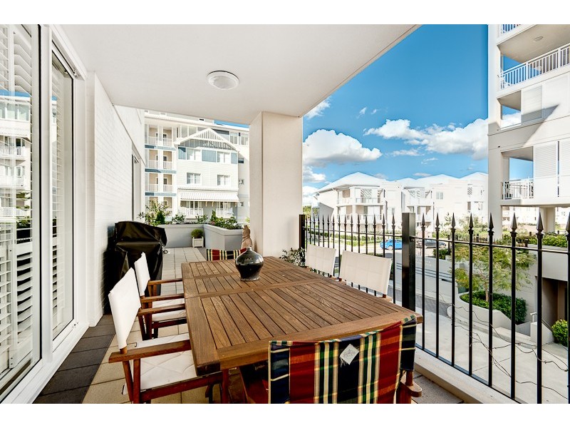 102/2 Rosewater Circuit, Breakfast Point NSW 2137
