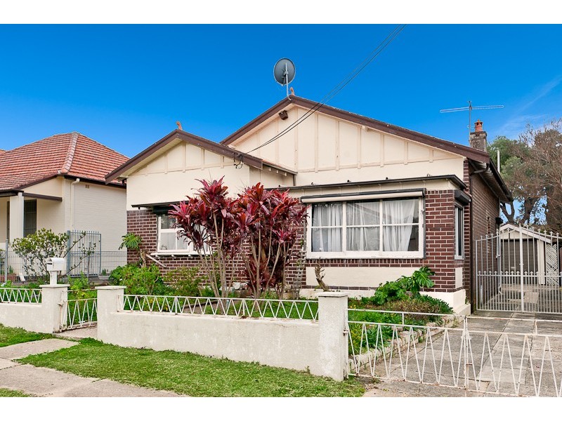 9 Tripod Street, Concord NSW 2137