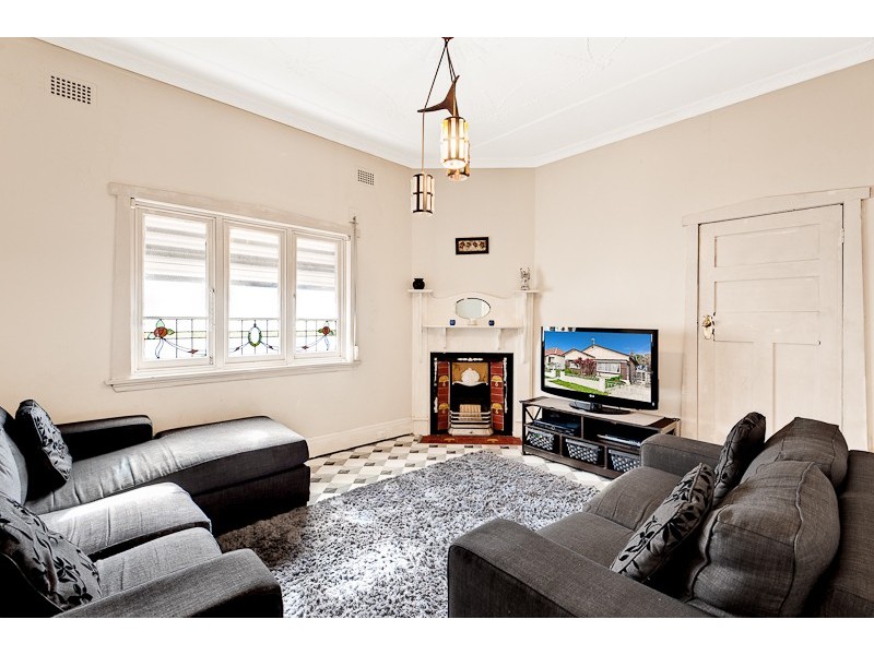 9 Tripod Street, Concord NSW 2137