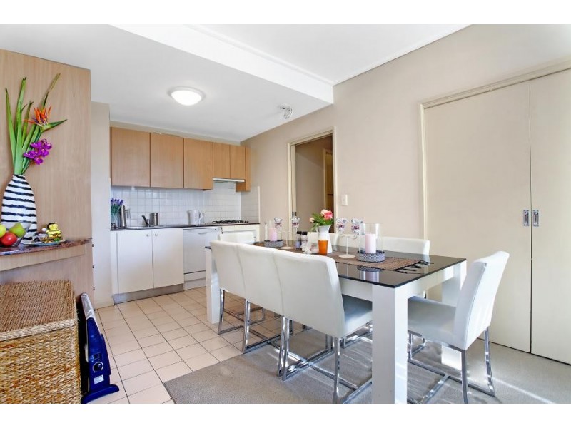30/27 Bennelong Parkway, Wentworth Point NSW 2127