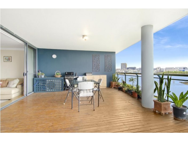 50/29 Bennelong Parkway, Wentworth Point NSW 2127