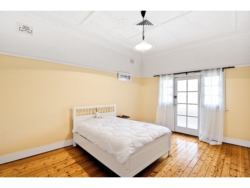 27 Undine Street, Russell Lea NSW 2046