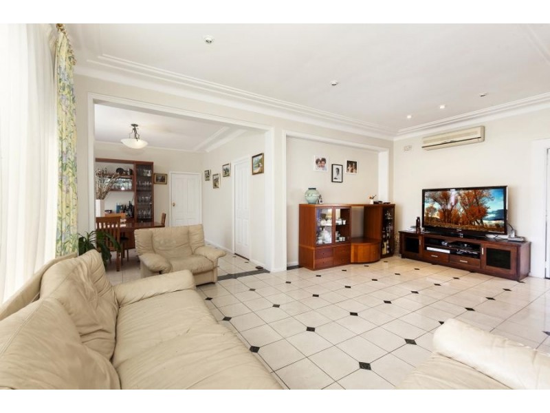 2 Rhonda Place, Concord NSW 2137