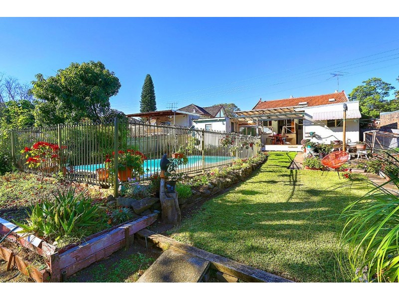 204 Queen Street, Concord West NSW 2138