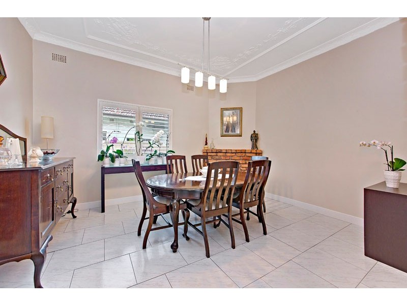 4 Collingwood Avenue, Cabarita NSW 2137