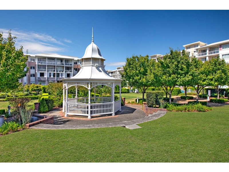 51/77 Peninsula Drive, Breakfast Point NSW 2137