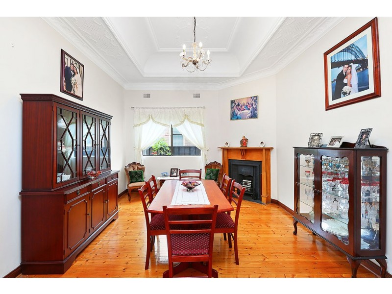 8 Lloyd George Avenue, Concord NSW 2137