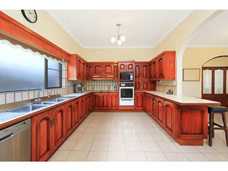 18 Evelyn Avenue, Concord NSW 2137