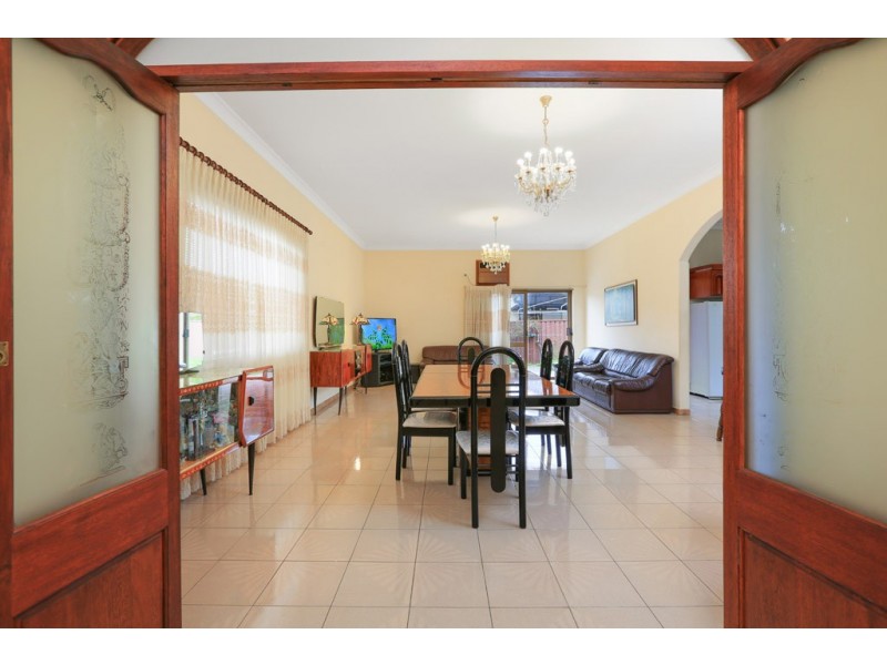 18 Evelyn Avenue, Concord NSW 2137