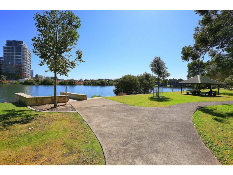 2 Cook Street, Tempe NSW 2044