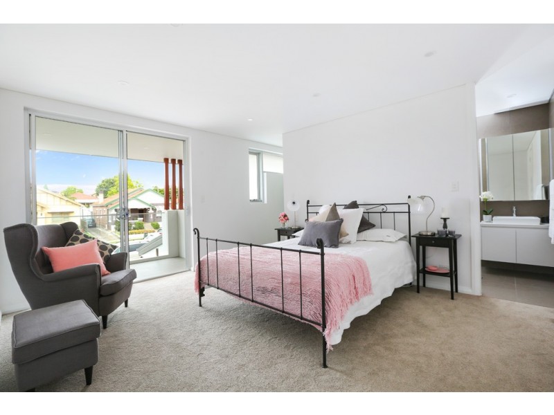 38 Russell Street, Russell Lea NSW 2046