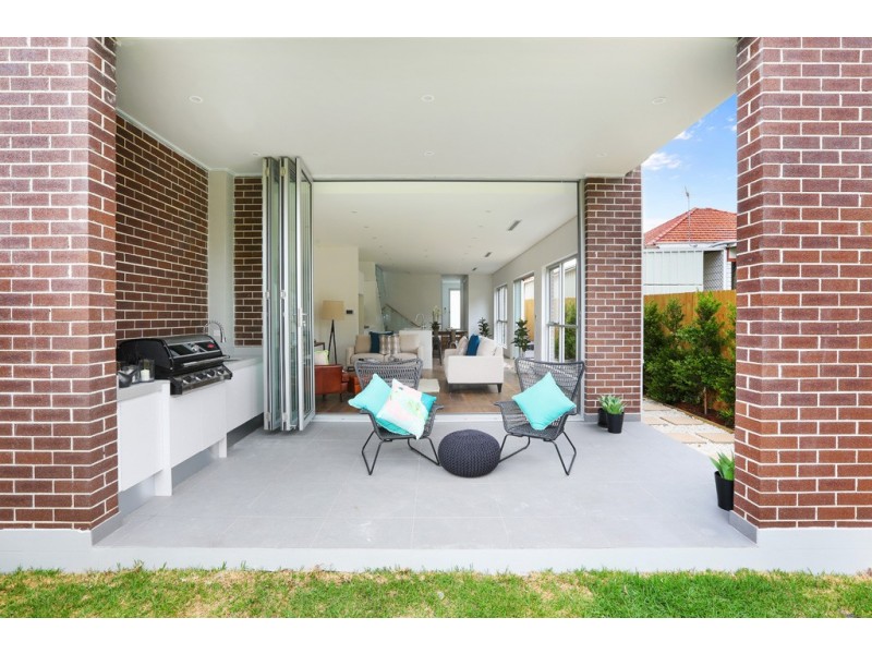 38 Russell Street, Russell Lea NSW 2046