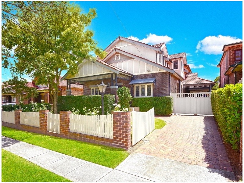 6 Castlestead Street, Concord West NSW 2138