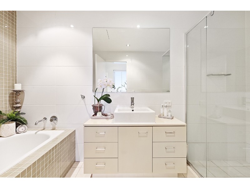 808/17 Peninsula Drive, Breakfast Point NSW 2137