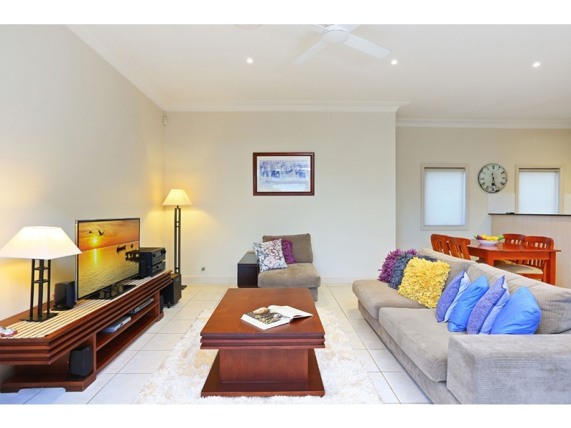 2 Adams Street, Breakfast Point NSW 2137
