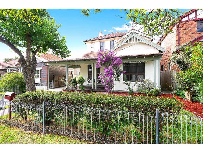 27 La Mascotte Avenue, Concord NSW 2137