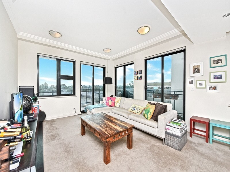 22/13 Bay Drive, Meadowbank NSW 2114