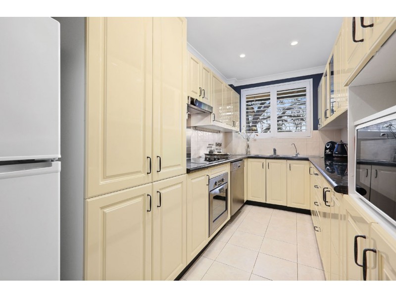 11/2 Finch Avenue, Concord NSW 2137