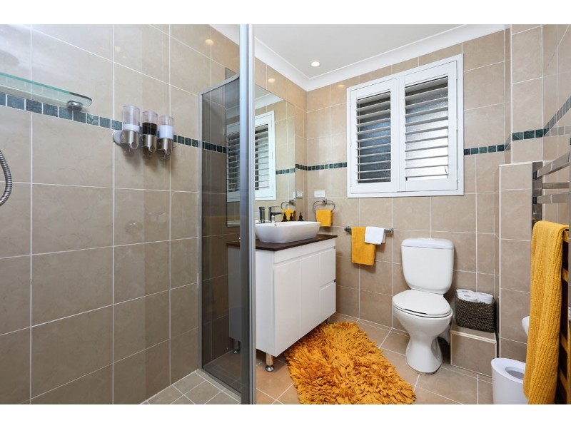 11/2 Finch Avenue, Concord NSW 2137